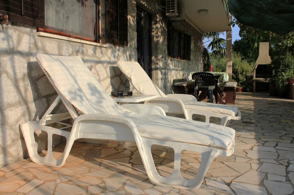 Apartment Mare Krk Milohnici Екстериор снимка